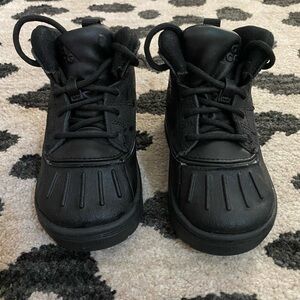 Nike Woodside II boot - black - size 7c toddler